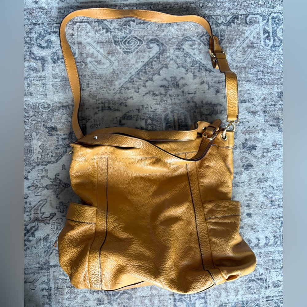 Elegant Mustard Leather Shoulder Bag